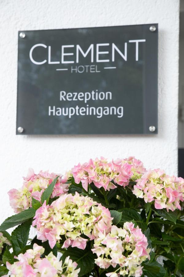 Hotel Clement - Bed & Breakfast Інгельгайм-ам-Райн Екстер'єр фото